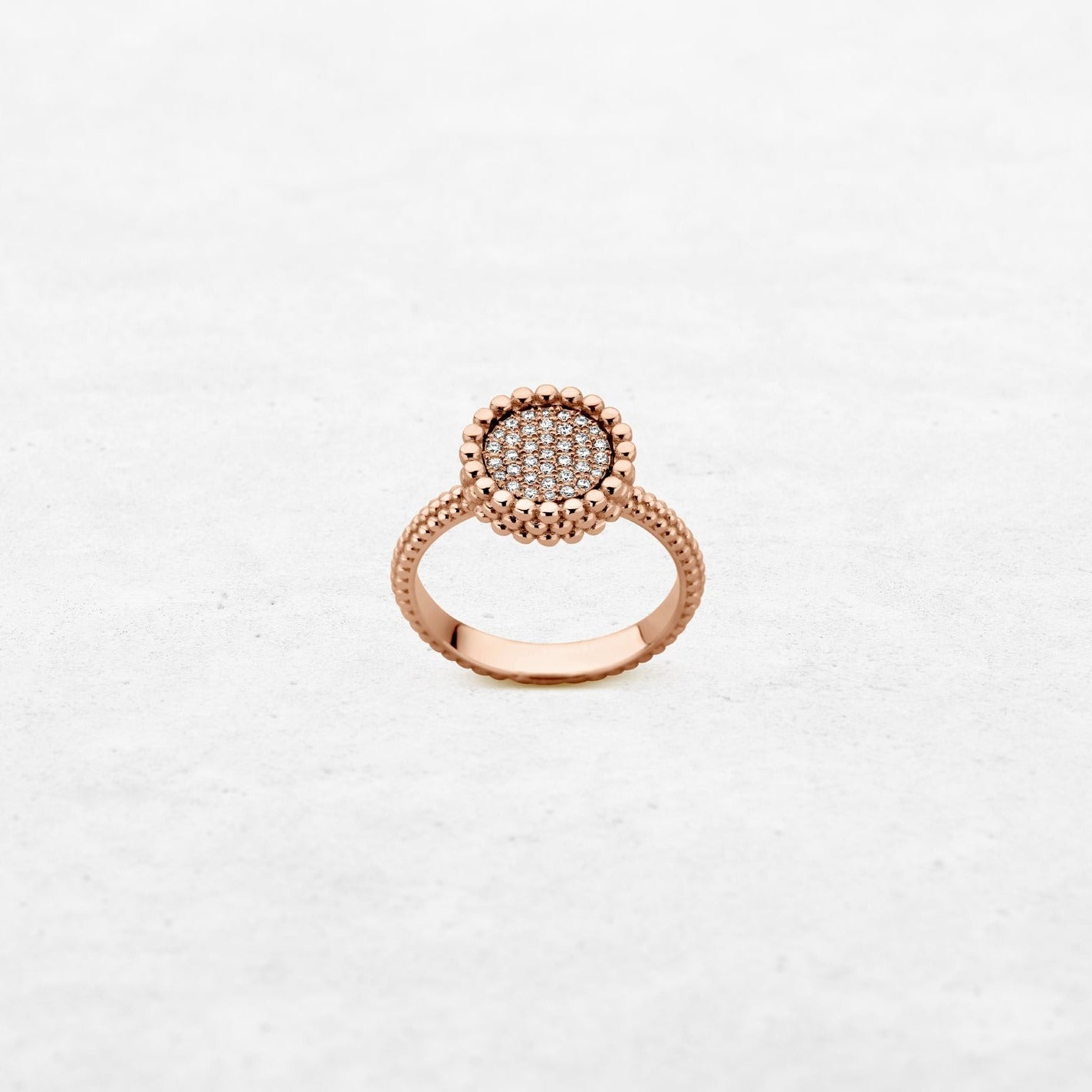 Haze Ring | OR-5757 with ethically sourced natural diamonds in 18k gold, handcrafted in Antwerp.