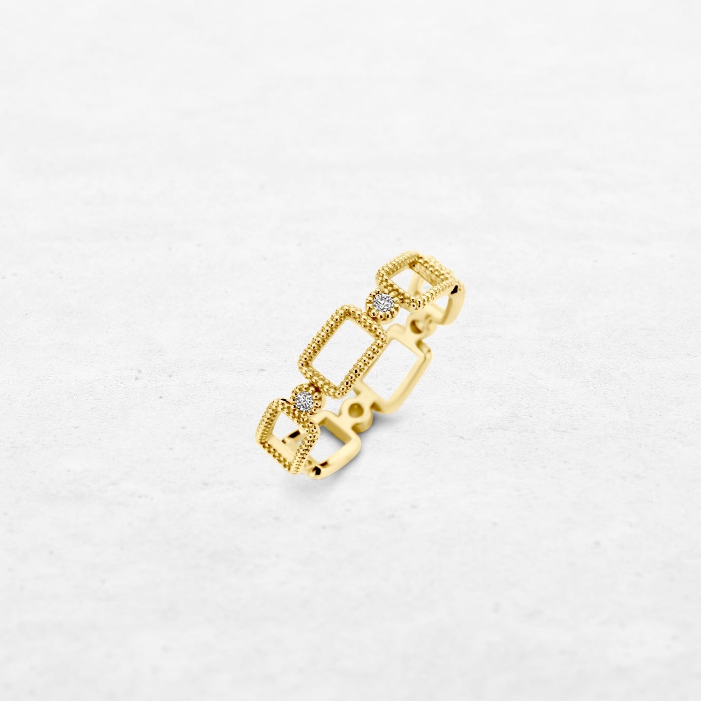 Affinity Bold | OR-8201C with ethically sourced natural diamonds in 18k gold, handcrafted in Antwerp.