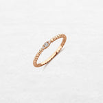 Timeless Leaf Ring | OR-6033 with natural diamonds and 18k gold, responsibly made in Antwerp.