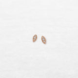 Leaf Earring | OE-6031 with ethically sourced natural diamonds in 18k gold, handcrafted in Antwerp.