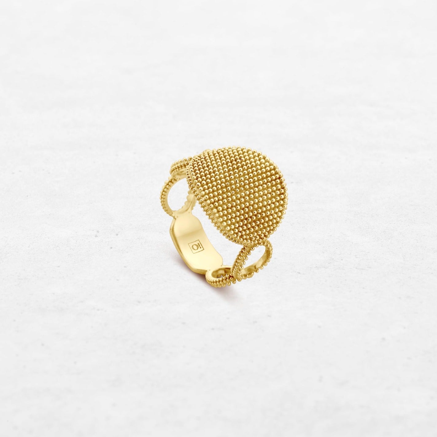 Luxury Escapade Ring | OR-5690 in 18-karat gold, handcrafted in Antwerp.