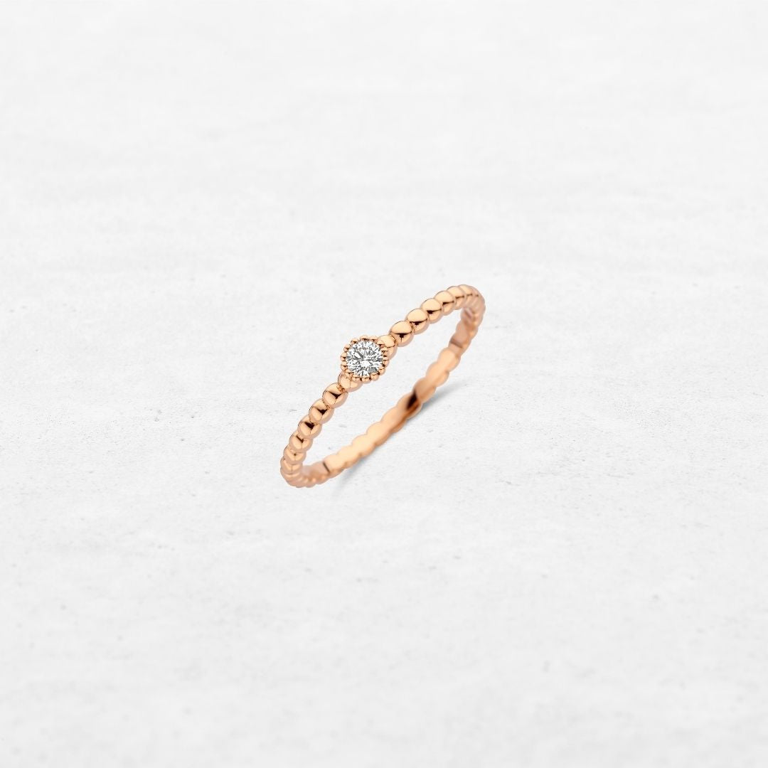 Luxury Flux Ring One | YT22226092YB in 18-karat gold with hand-set natural diamonds, designed in Belgium.