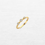 O! Jewelry Flux Ring Three | YT226092YA – made in Antwerp with 18k gold and ethically sourced diamonds.