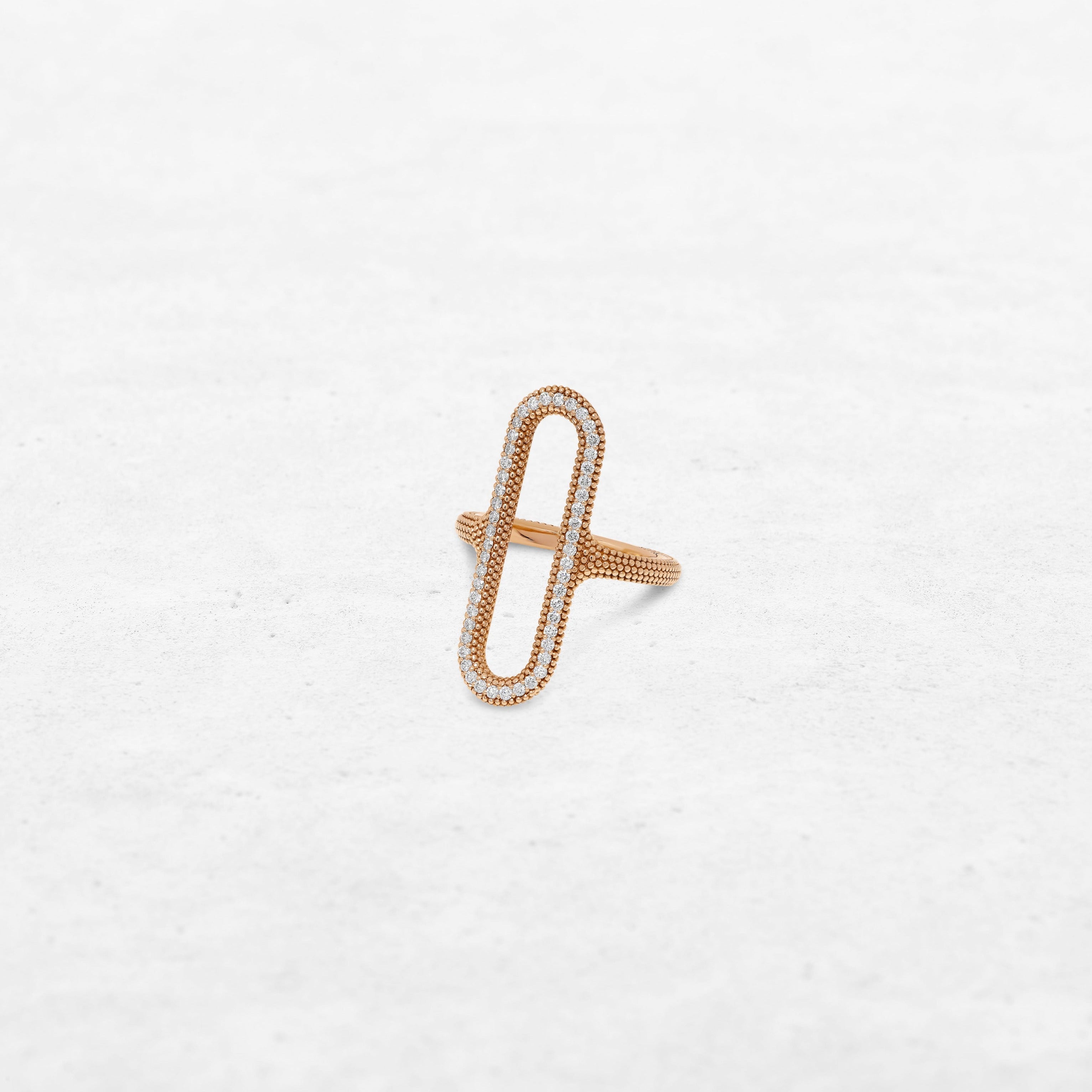Timeless Architect Oval | OR-8213 with natural diamonds and 18k gold, responsibly made in Antwerp.