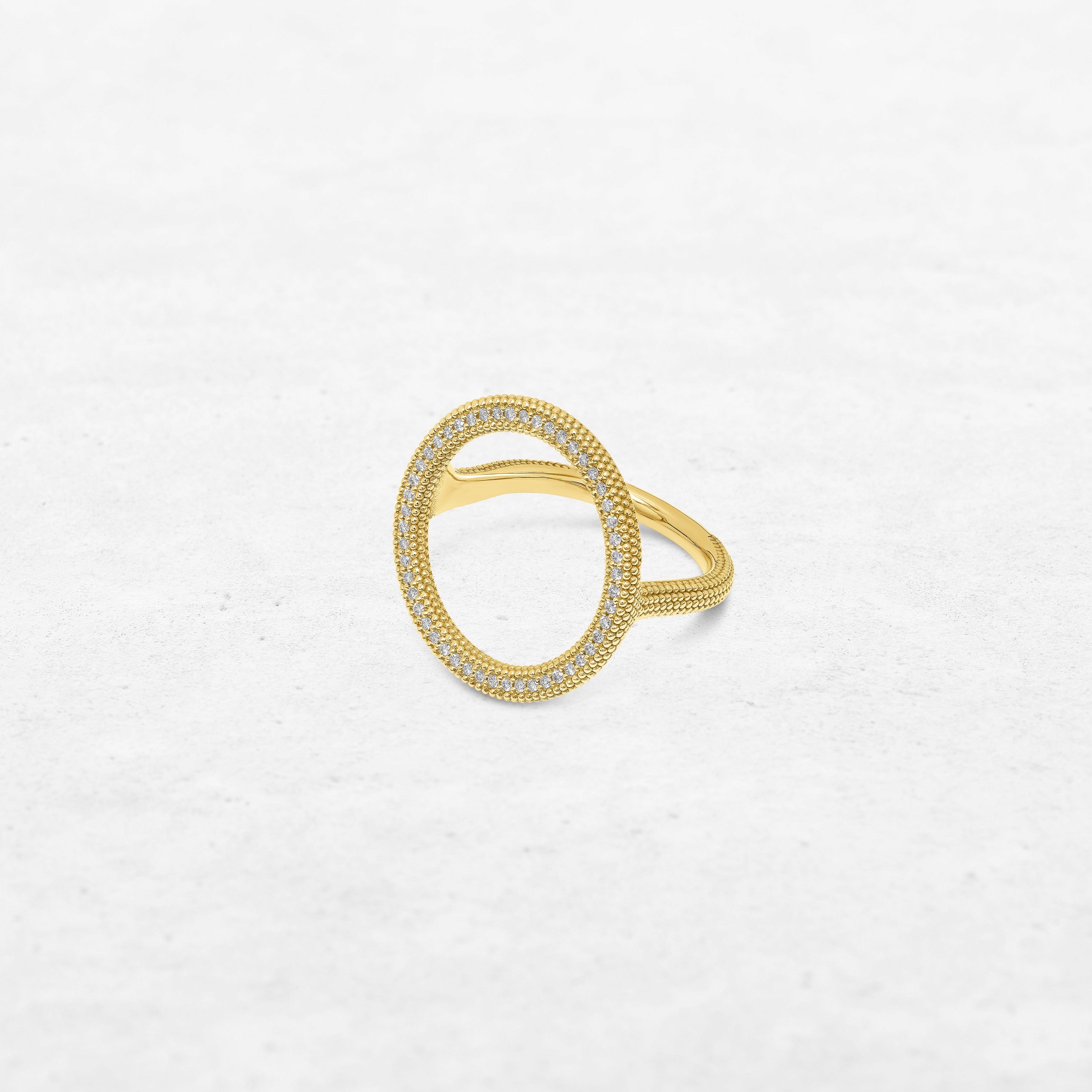 Architect Circle | OR-8216 with ethically sourced natural diamonds in 18k gold, handcrafted in Antwerp.