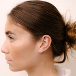 O! Jewelry Hoop Earring | OE-5868 – made in Antwerp with 18k gold and ethically sourced diamonds.