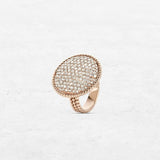 Luxury Plateau Ring | OR-4113 in 18-karat gold with hand-set natural diamonds, designed in Belgium.