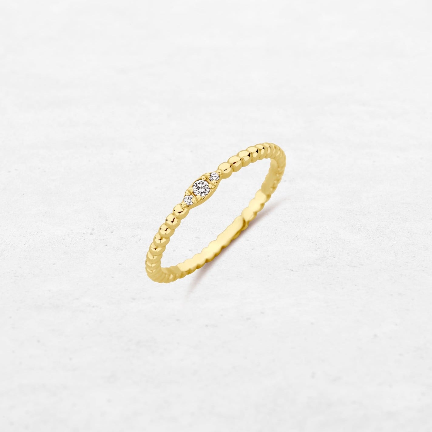 golden ring with diamonds made by O! Jewelry