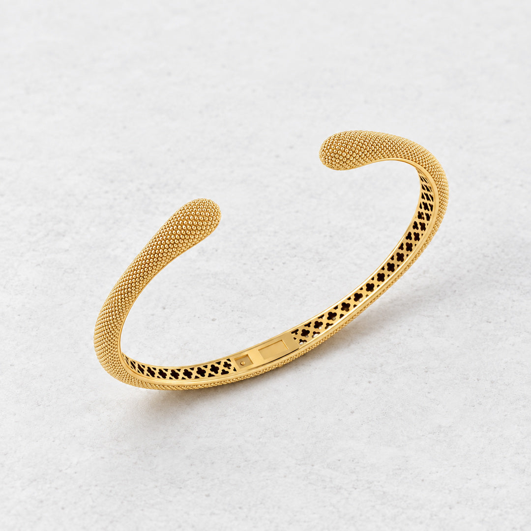 O! Jewelry OB-2030 textured cuff bracelet in yellow 18 karat gold, alternate view